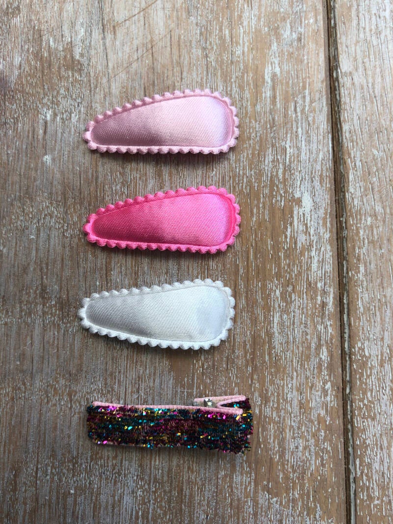 Roze kleine speldjes, baby