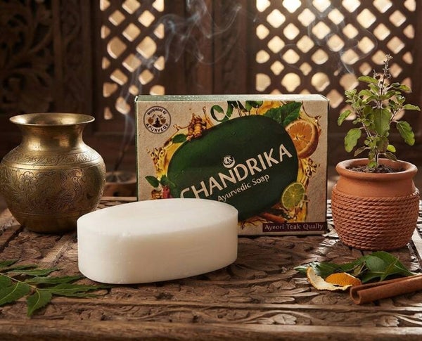 CHANDRIKA – Savon aux 5 huiles essentielles