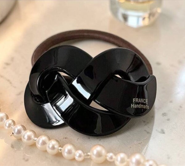 Attache cheveux croix incurvée – Queue de cheval élégante et décontractée