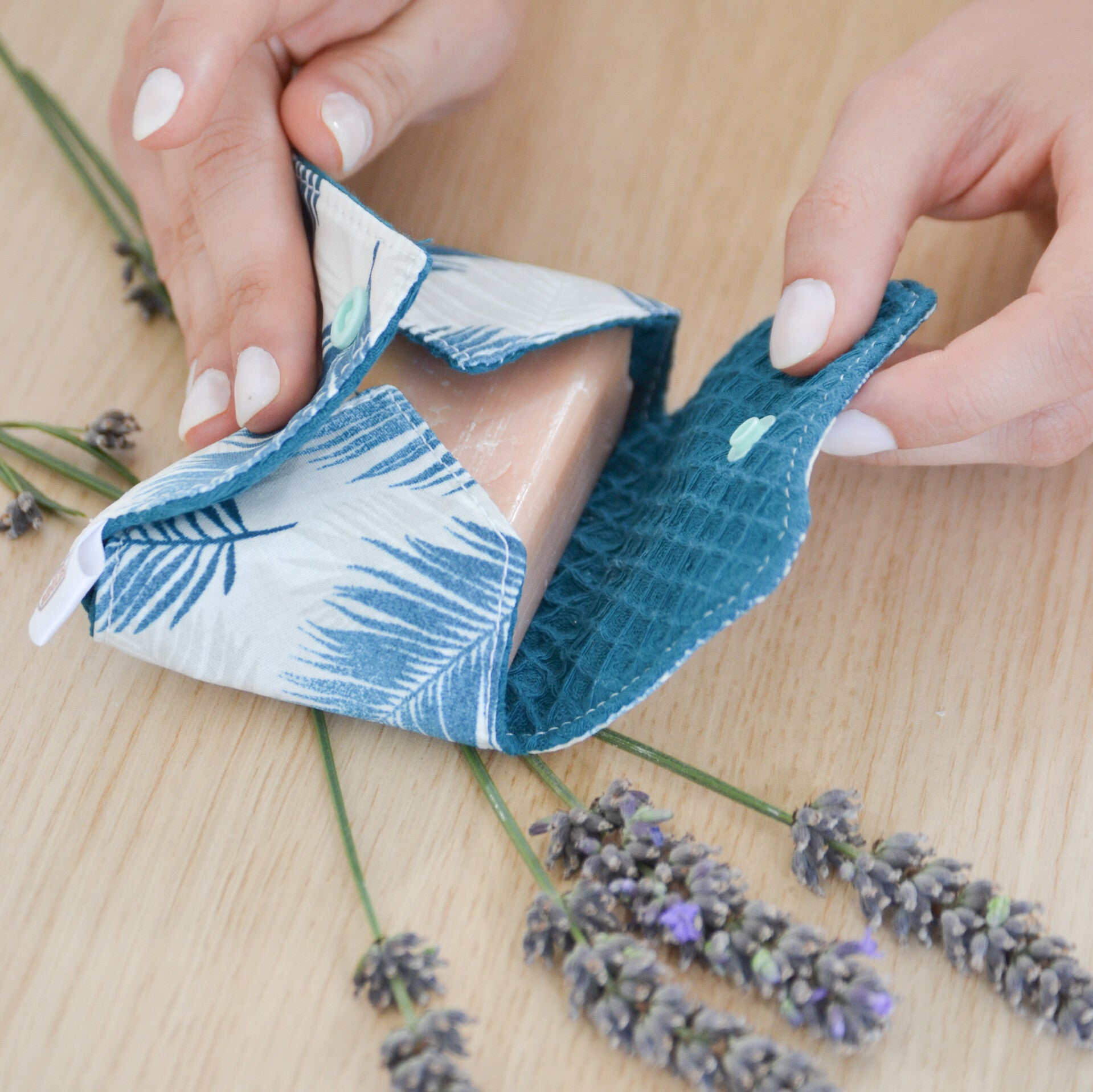 Pochette à Savon & Shampoing Solide – Fabrication Artisanale Française