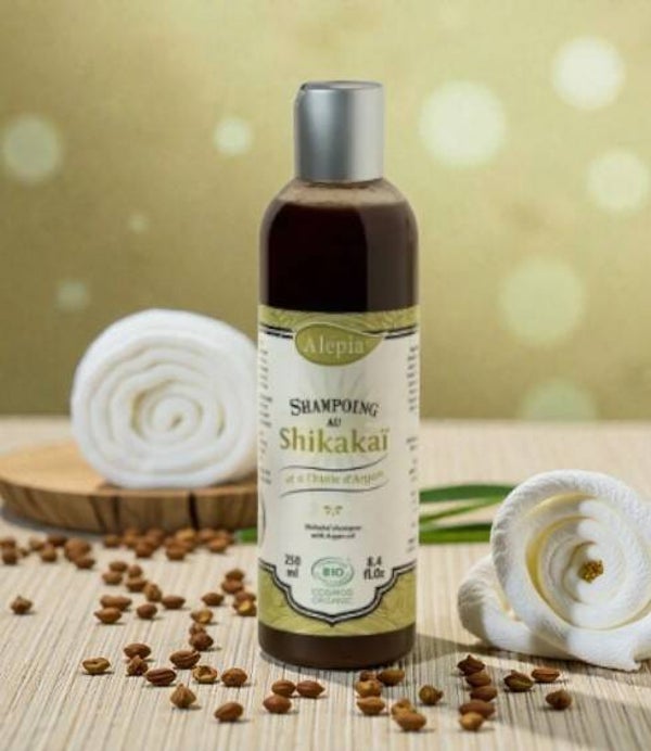Shampoing Ayurvédique au Shikakaï – Cheveux Forts et Brillants