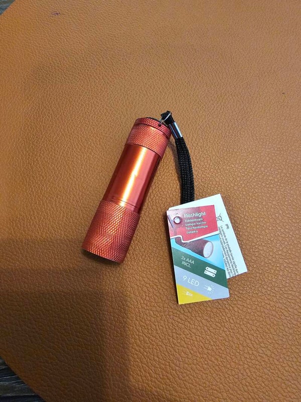 FLASHLIGHT