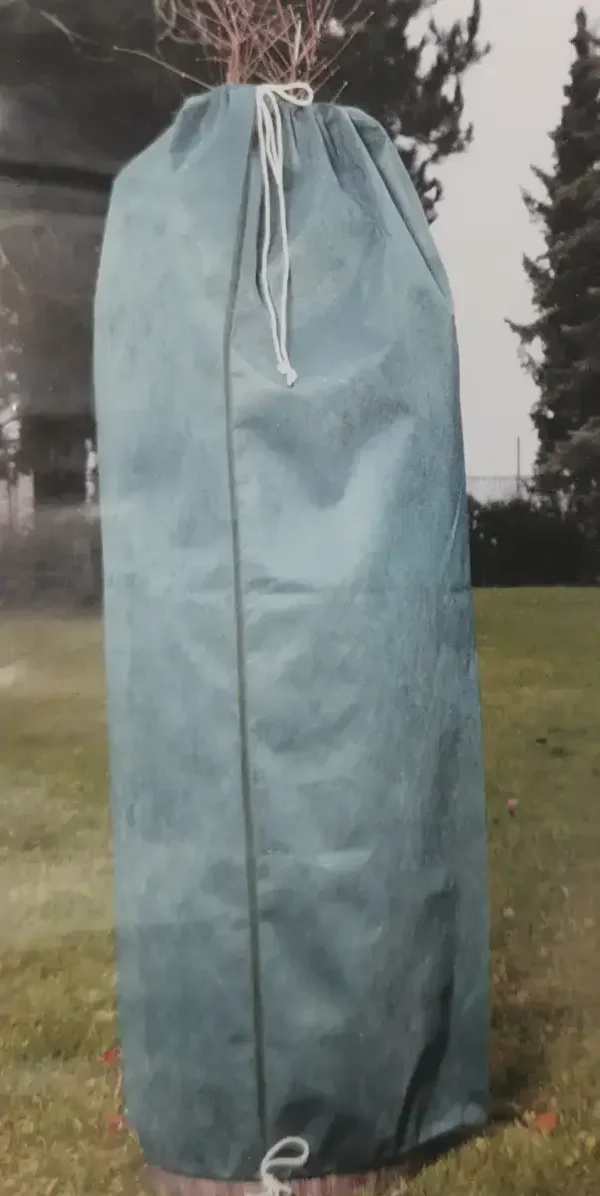 Mantelschutzvlies mit Reißverschluss und 2 Zugbänder