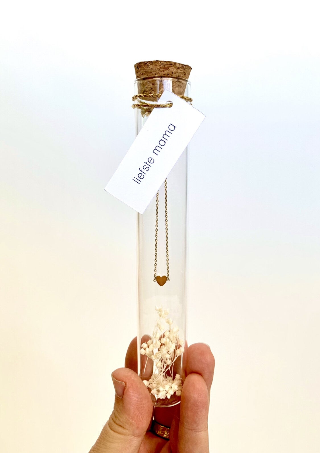 Armband in proefbuisje