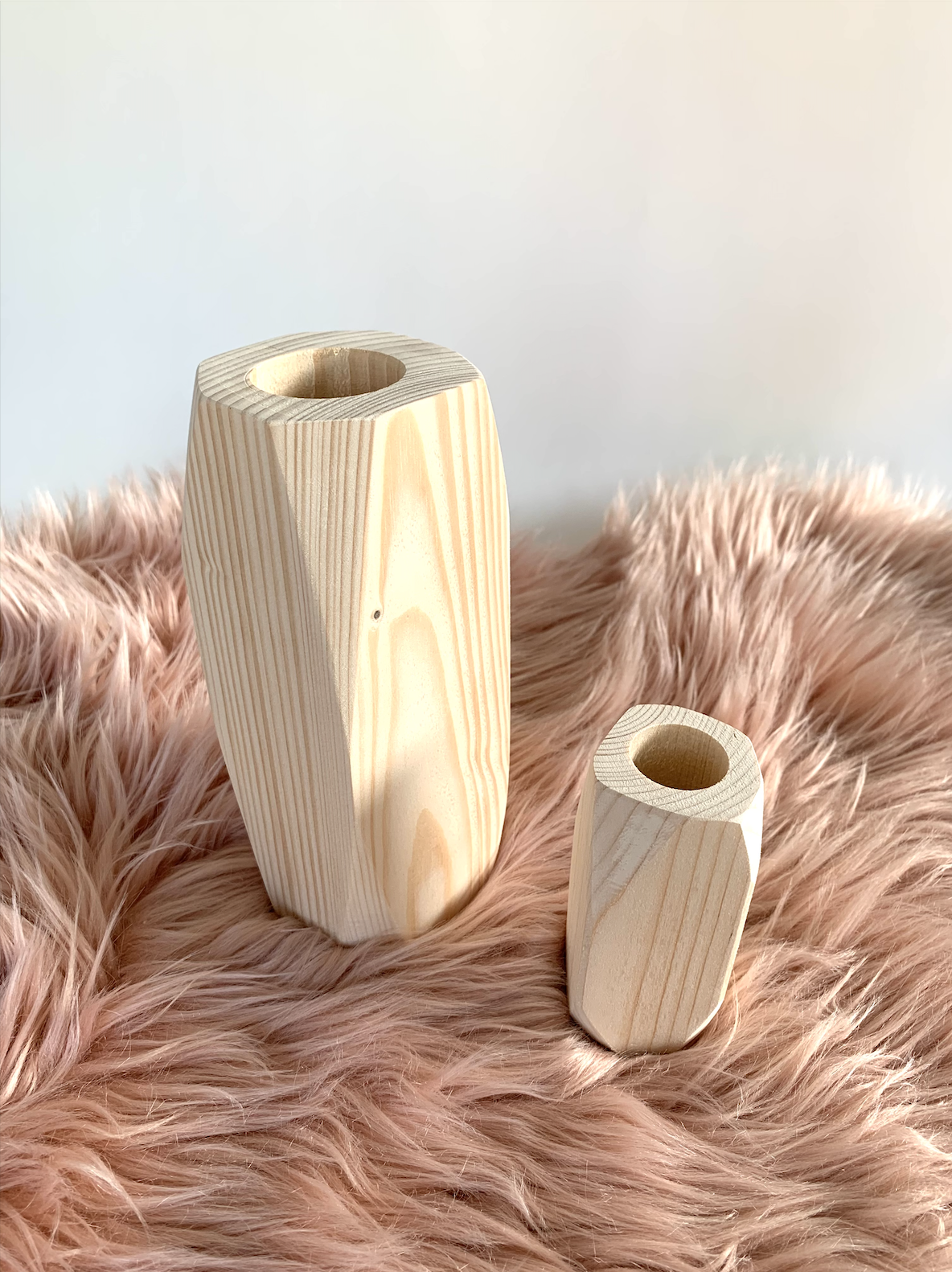 Houten vaasje in verschillende maten