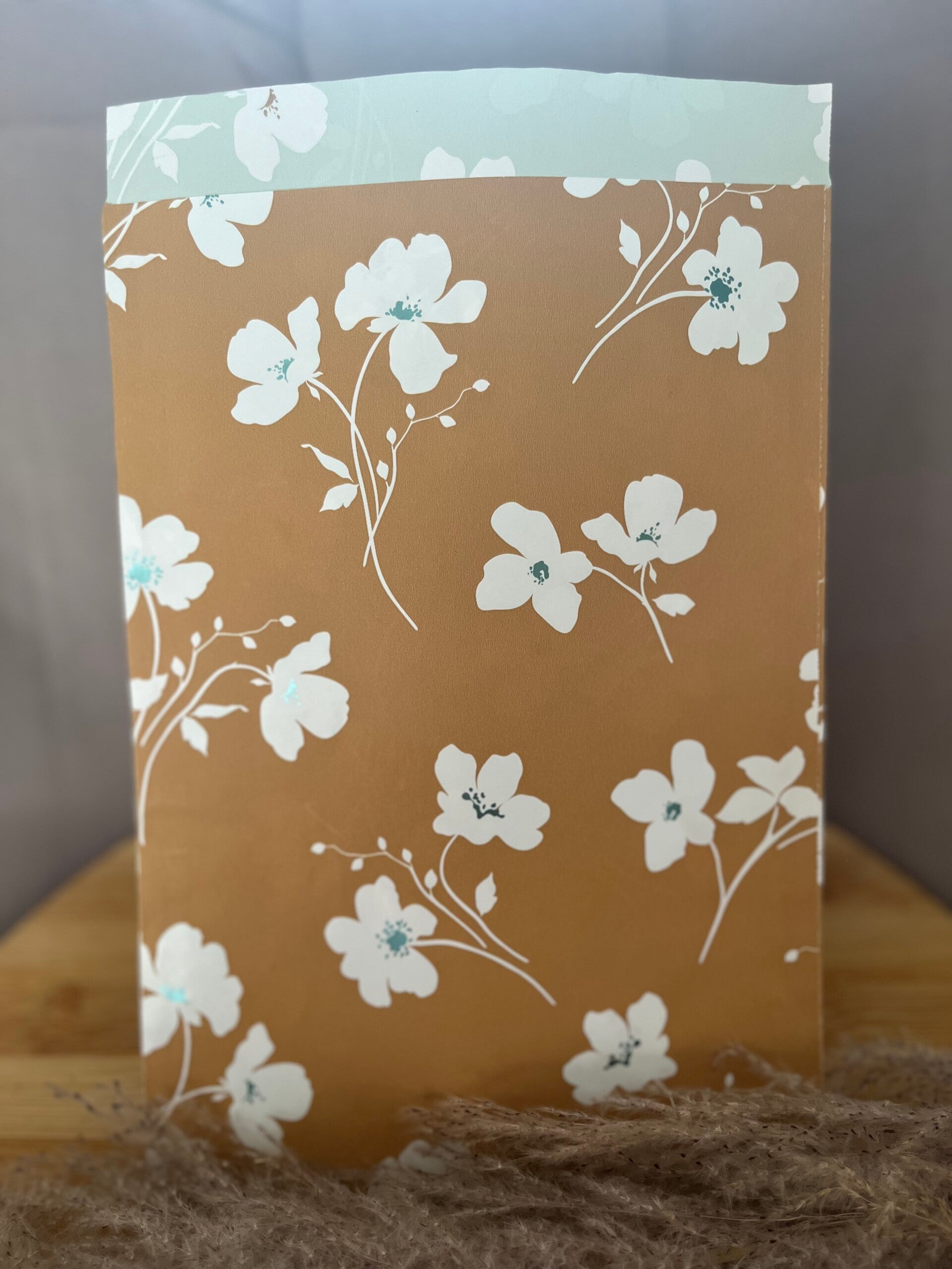 Cadeauzakje neon geel/paars 17x25cm 