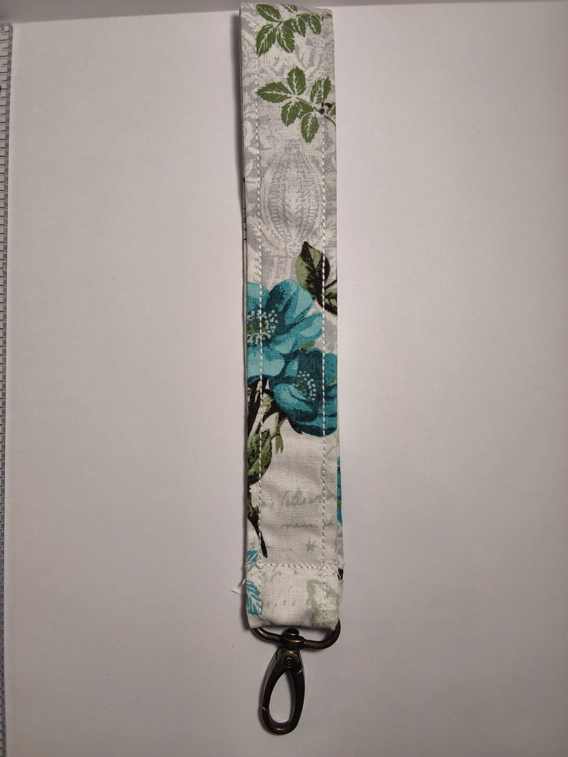 Floral butterfly Keychain B1