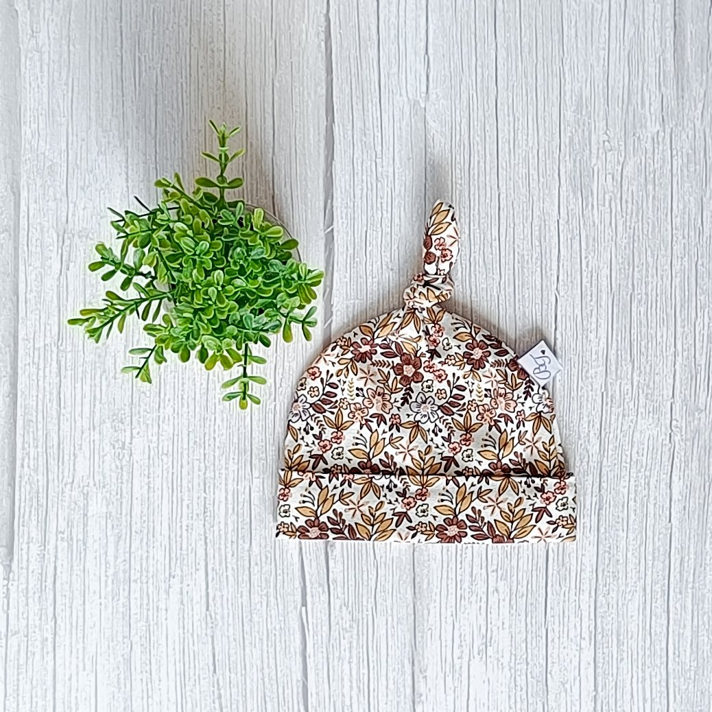 Mutsje Bloemetjes bruin 0-3maanden