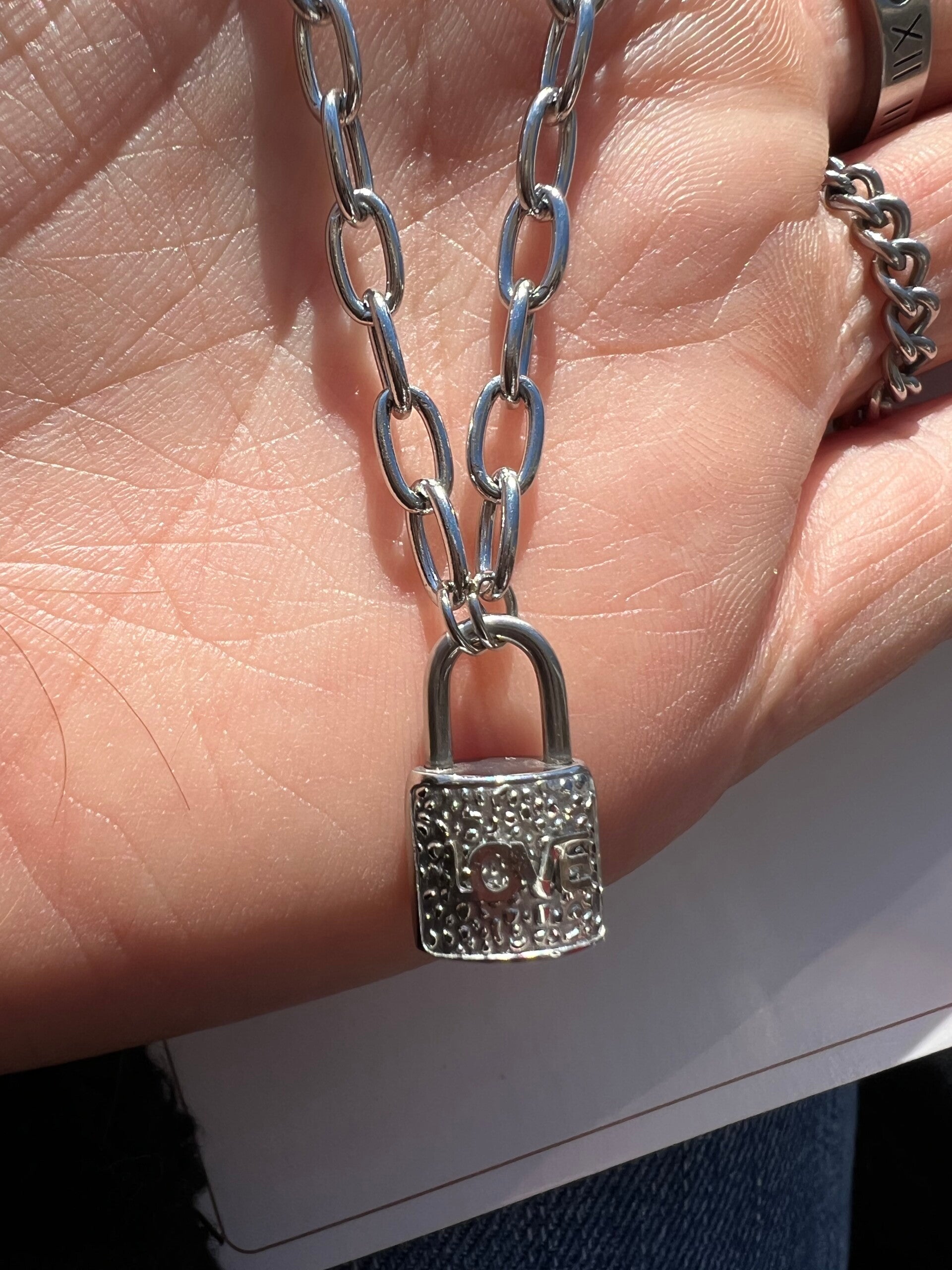 Love link necklace silver