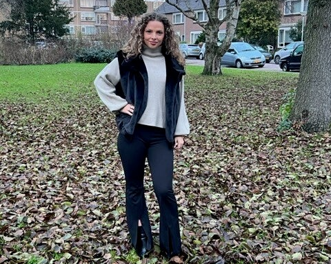 Faux fur soft gilet black