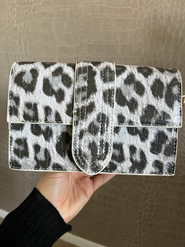 Classic clutch full croco/leo print