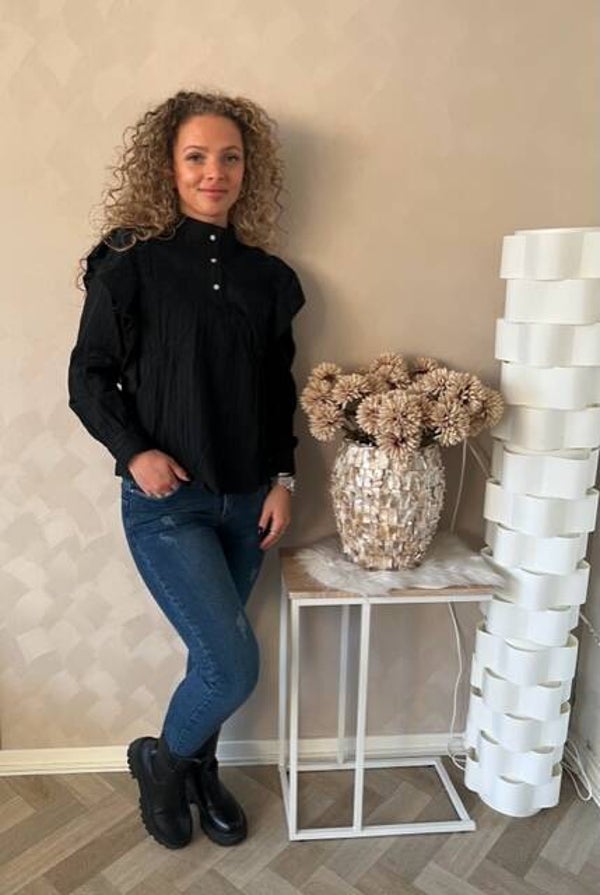 Embroidery lace blouse black