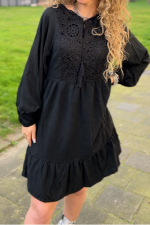 Yas flair dress black