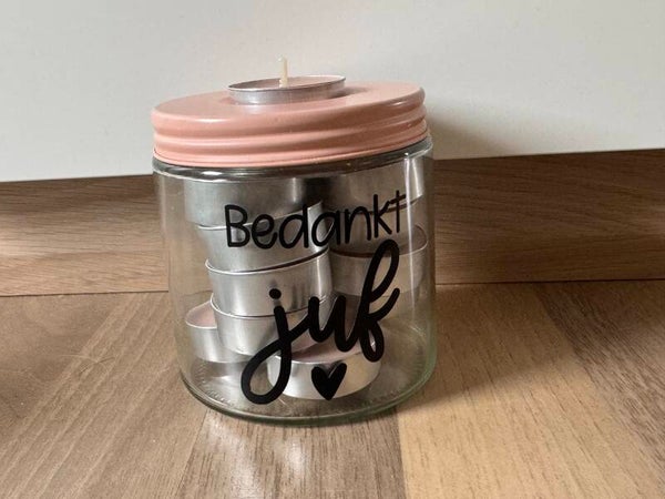 pot met kaarsjes- JUF