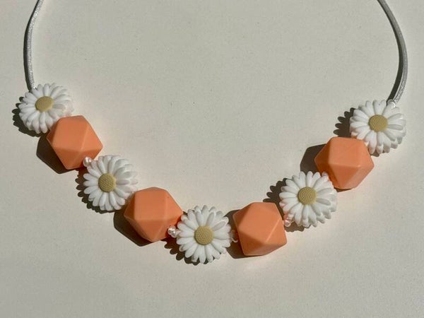 kinderketting - madelief/zalmkleur