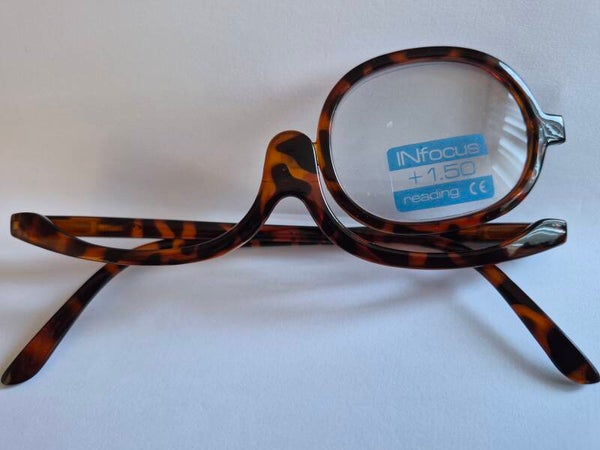 R6900 Tortoise +1.50 Make-Up/ Craft flip lens glasses