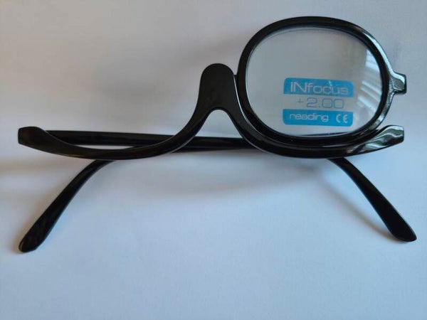 R6900 Black +1.50 Make-Up/ Craft flip lens glasses