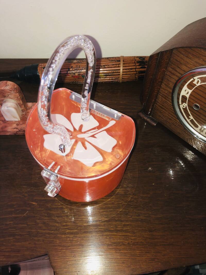 Single Habiscus flower Etched