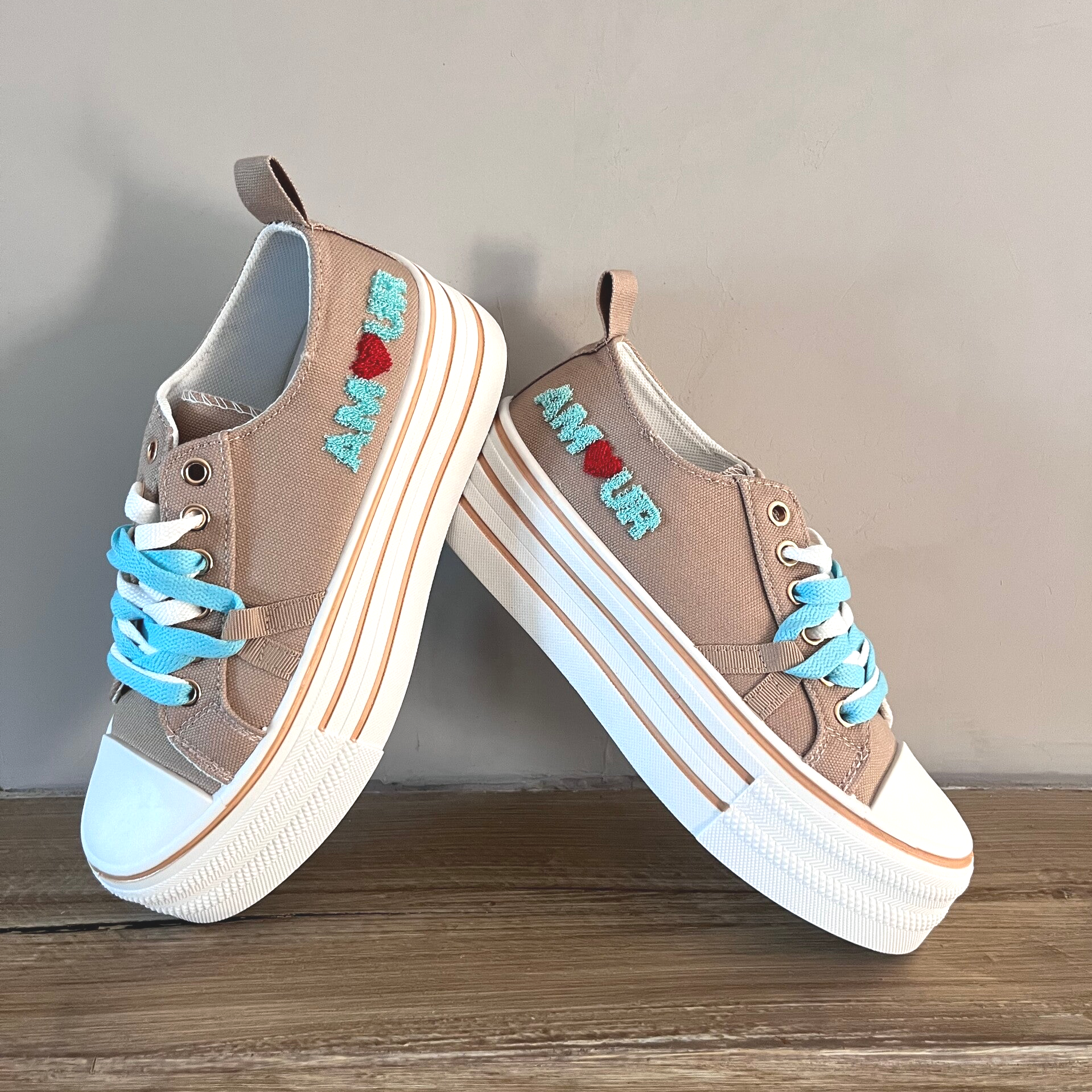 Baskets "Amour"