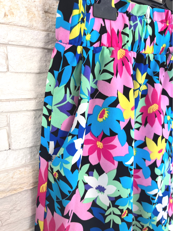 Short fleuri