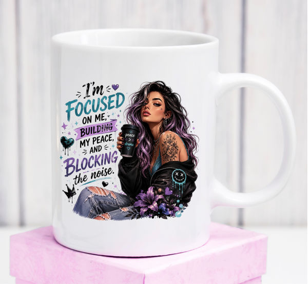 Premium-Tasse „I’m Focused on Me“ – Self-Care-Geschenk für Frauen