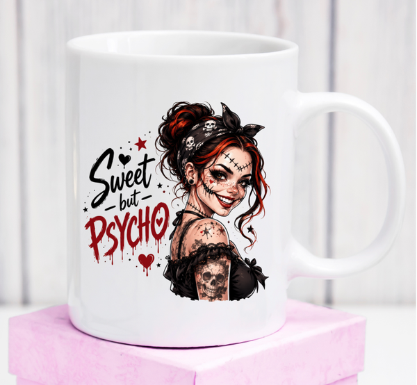 Premium-Tasse „Sweet but Psycho“ – freches Gothic-Geschenk für Frauen mit Attitude