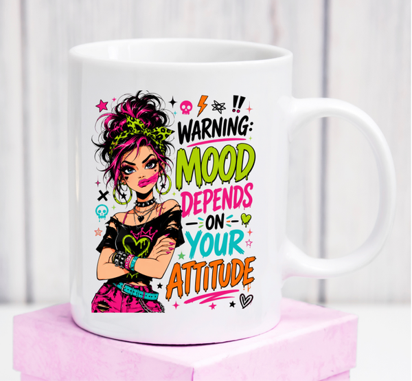 Cană premium „Warning: Mood Depends on Your Attitude” – cadou sarcastic pentru femei cu atitudine