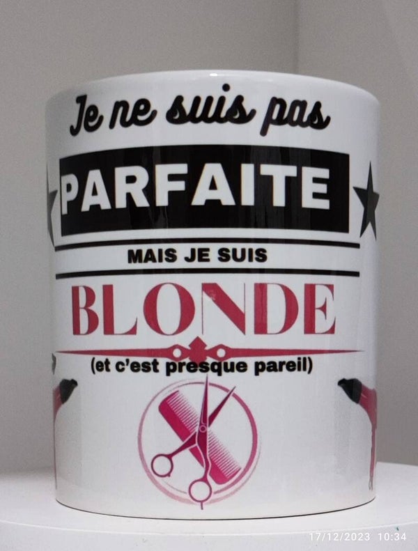 Tasse blanche avec texte personnalisé rose