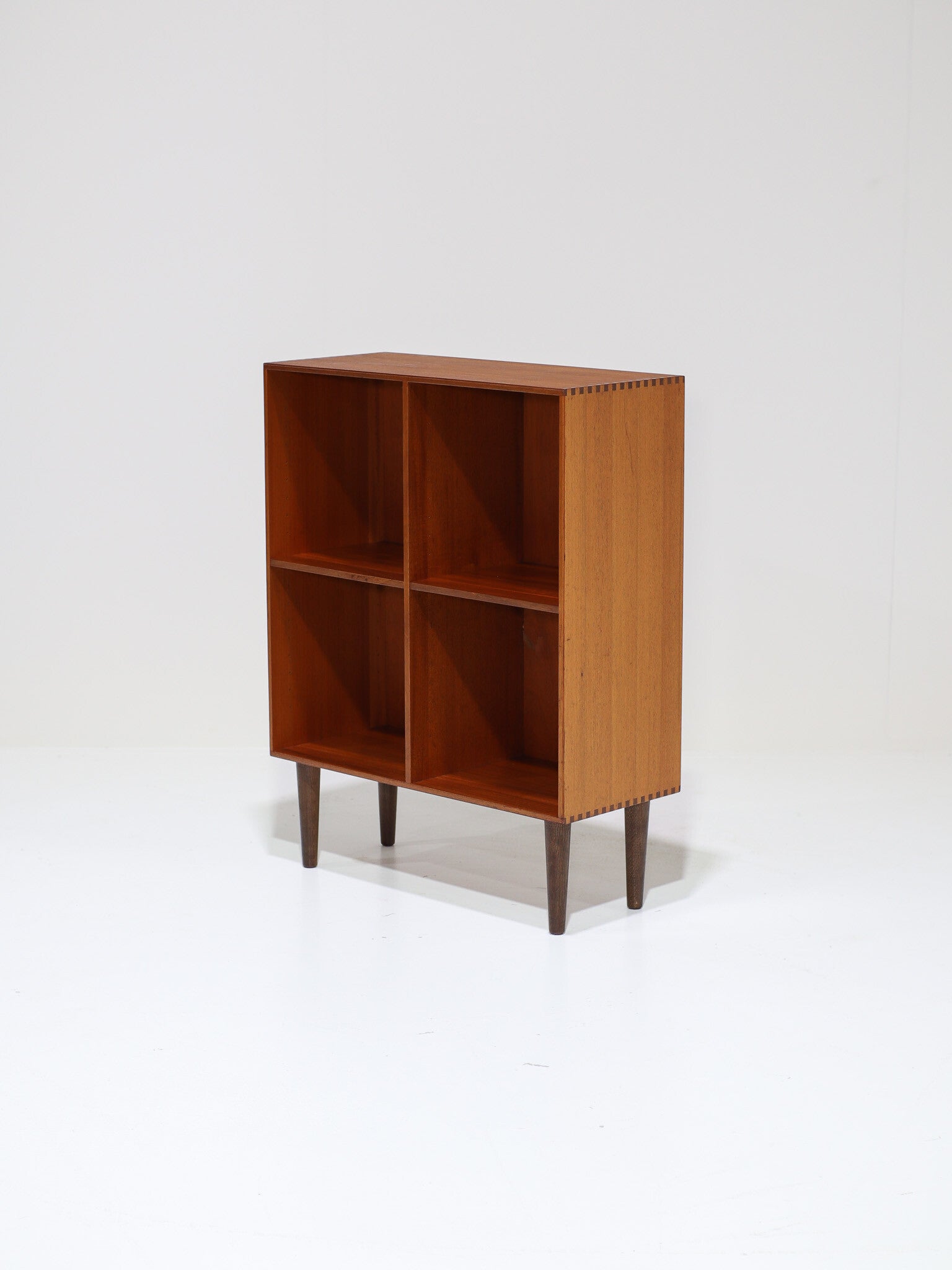 Boekenkast teak Jens Hansen Deens vintage