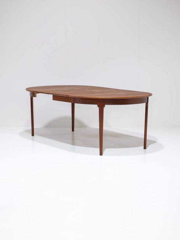 Uitschuifbare ronde eettafel ovaal Deens teak vintage