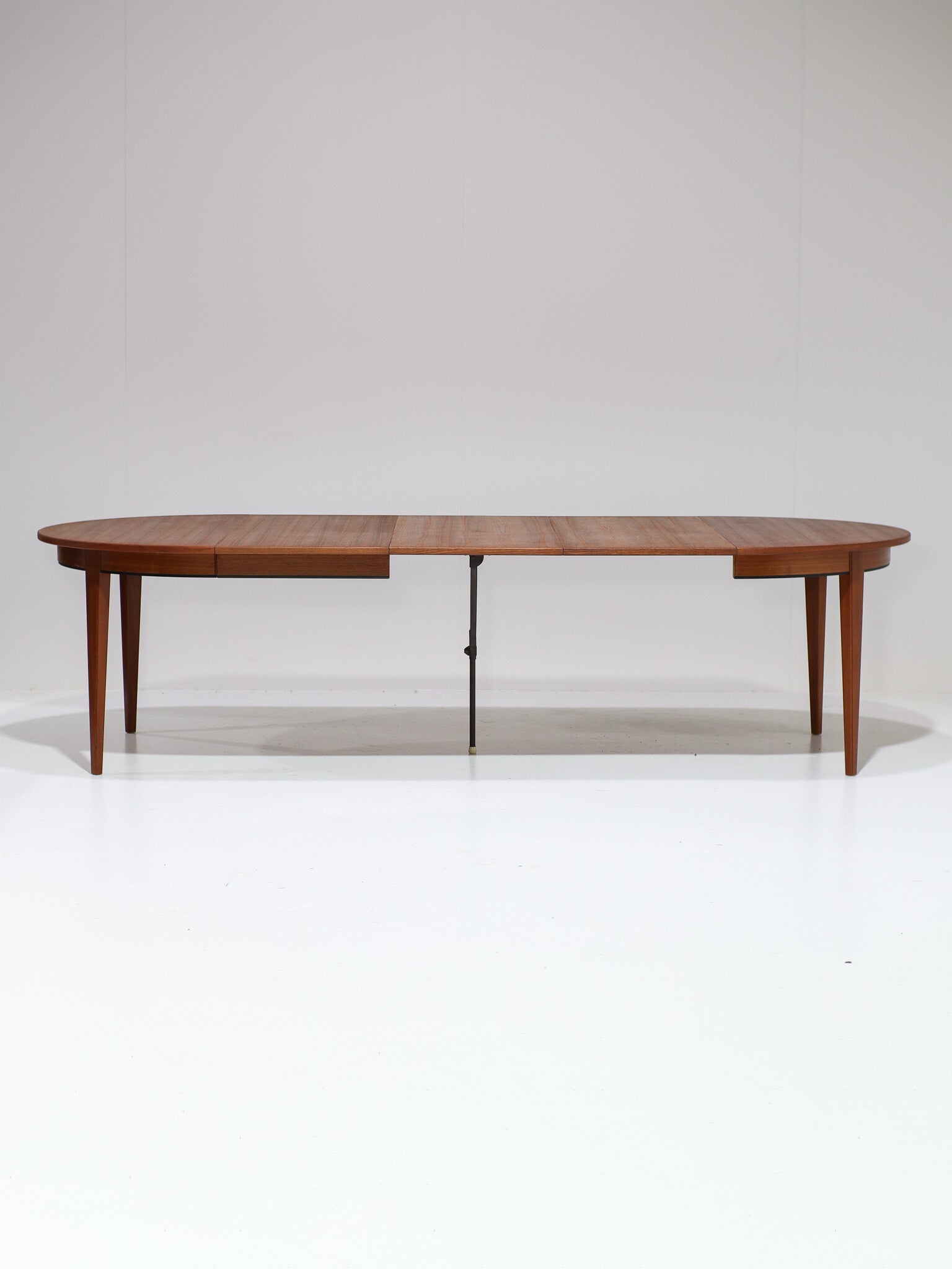 Uitschuifbare eettafel Omann Jun 55 teak Deens vintage