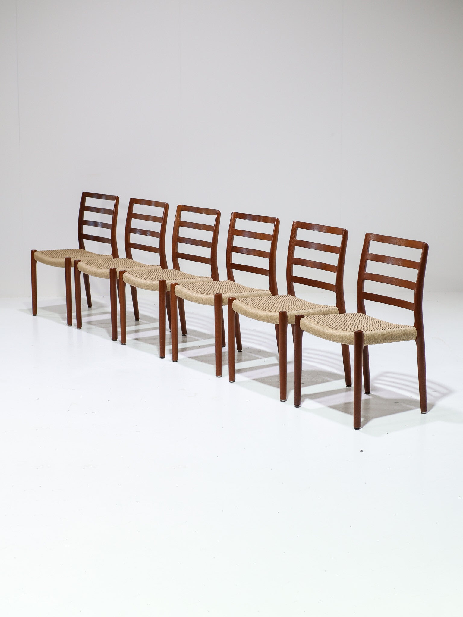 6x Eetkamerstoelen N.O. Møller model 85 teak vintage