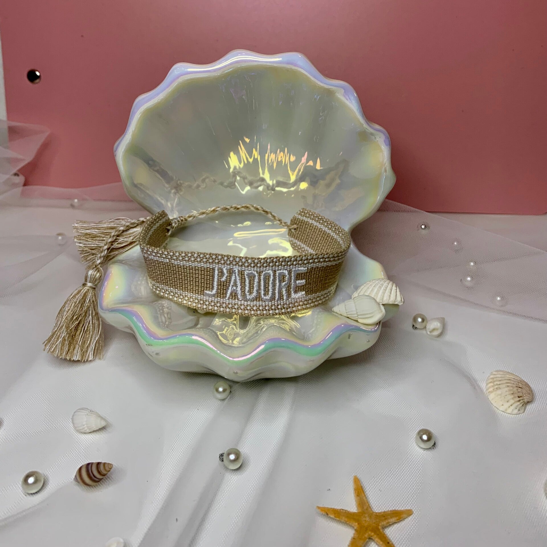 J'adore armband beige en wit