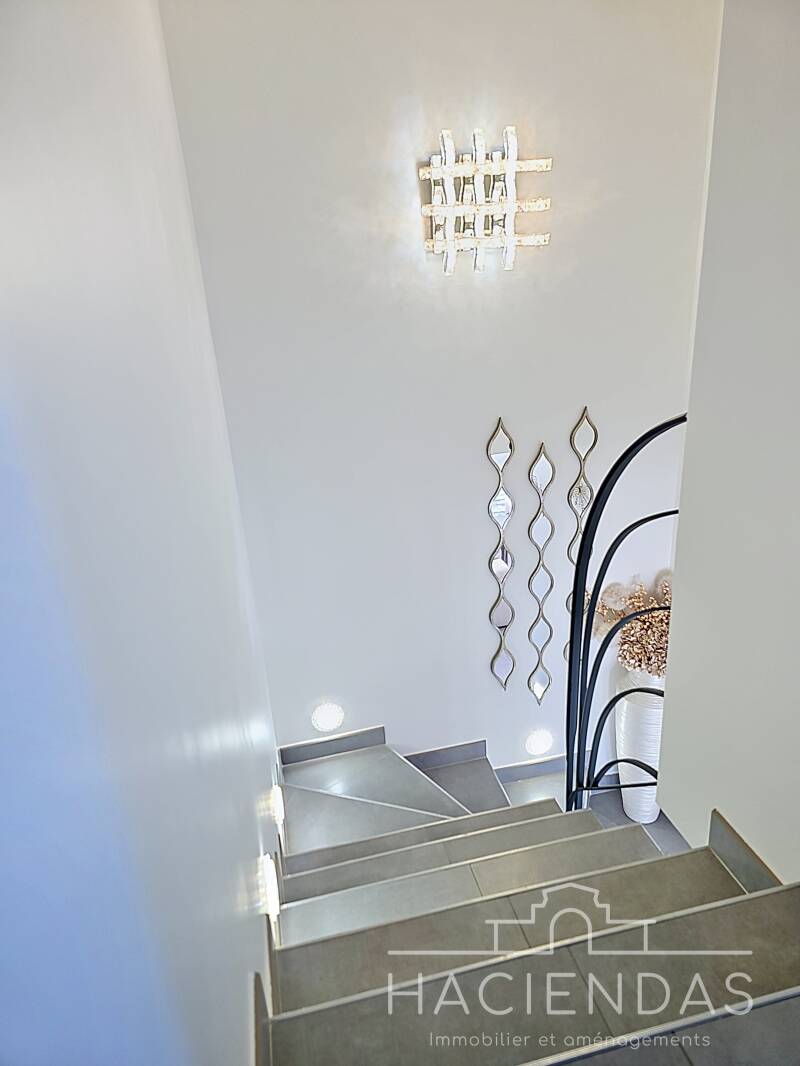 14-standard-ujjp65.jpg