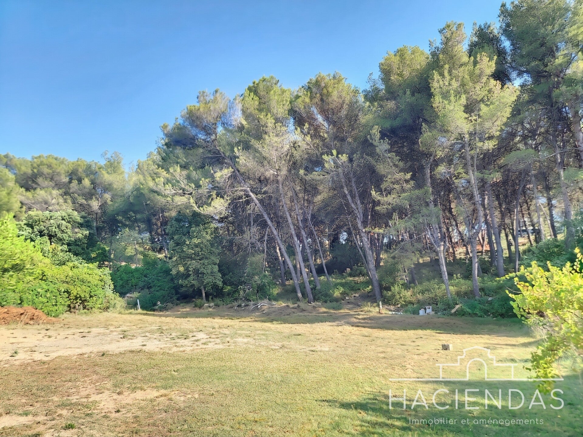Agent mandataire immobilier Ventabren Ventabren 174m² 5 chambres piscine transports école