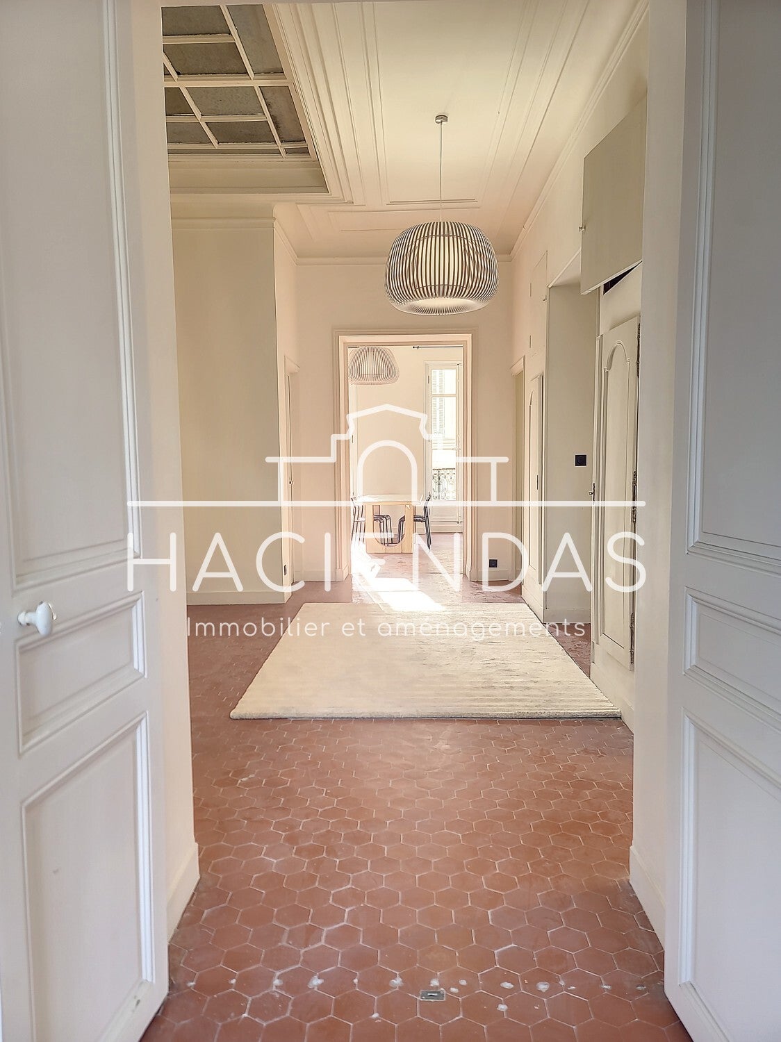 Agent mandataire immobilier Aix Provence maison Villa Fuveau vente 4 5 chambres 250m² Piscine grand terrain