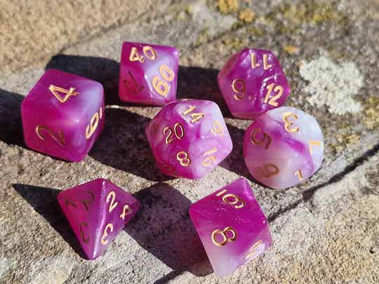 Dice set roze wit glitter