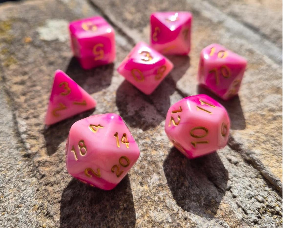 Dice set twee tinten roze