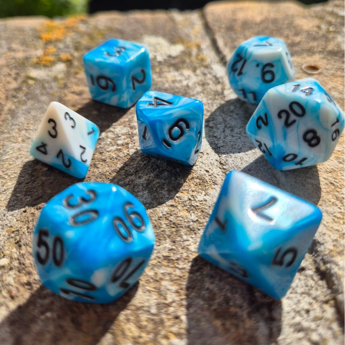 Dice set zeeblauw wit