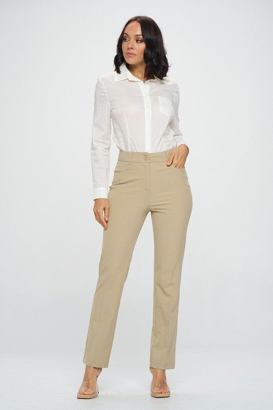 Pantalones rectos. Marca Chocolate