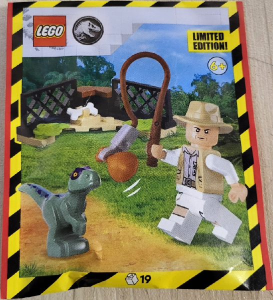 122409: Robert Muldoon with Raptor and Enclosure (paper bag)