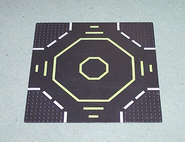 Black Baseplate, Road 32 x 32 9-Stud Landing Pad with Green Octagon Pattern
