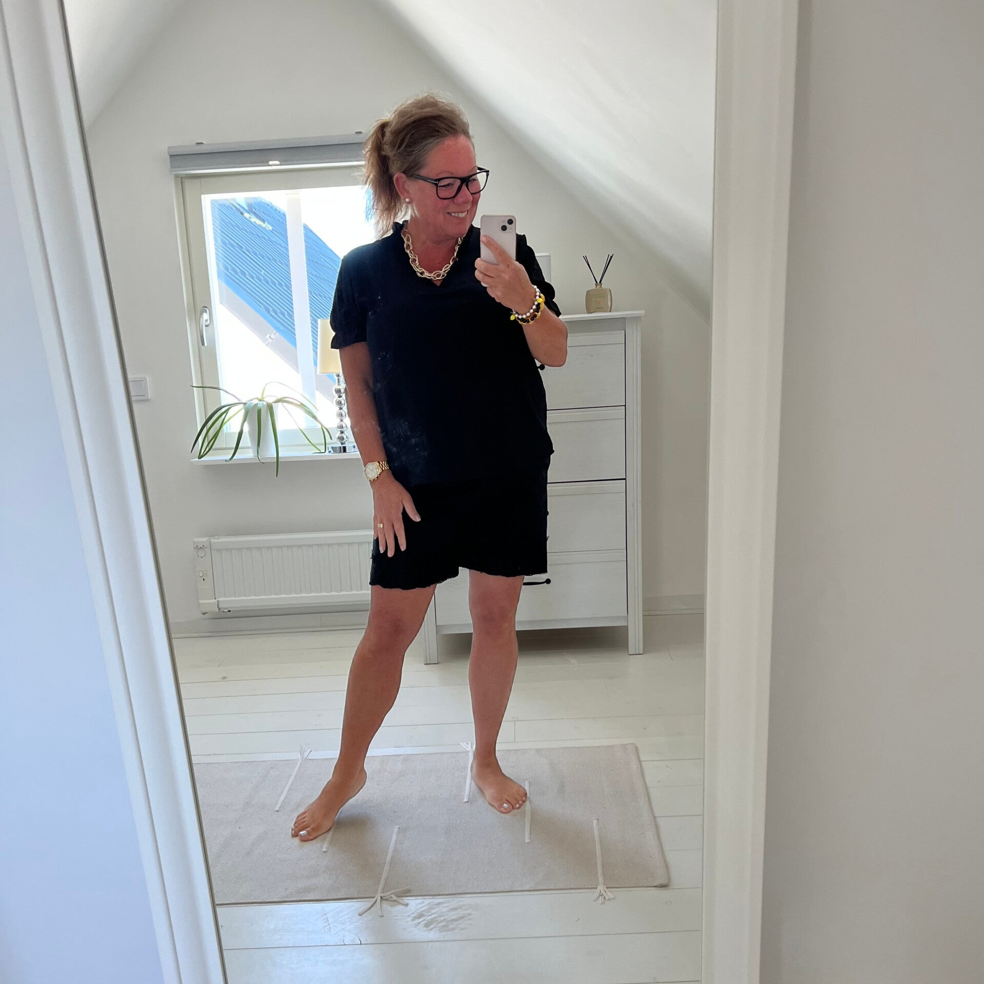 Blus svart
