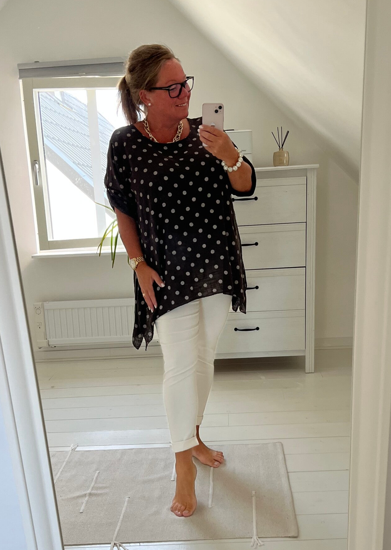 Prickig tunika/blus chokladbrun