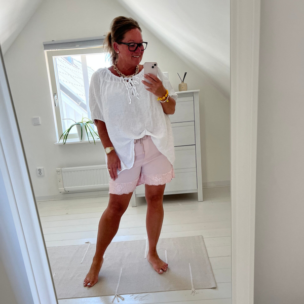 Magiska shorts spetskant rosa
