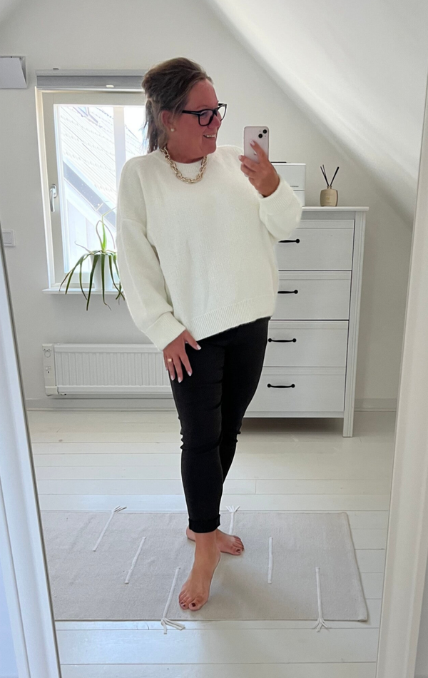 Stickad tröja mjuk offwhite