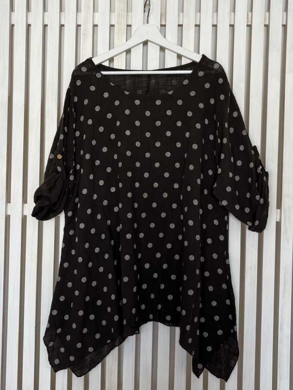 Prickig tunika/blus chokladbrun