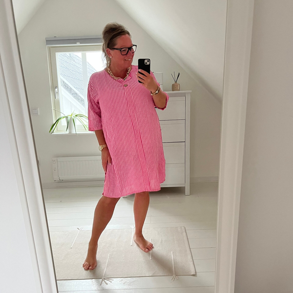 Randig skjortklänning rosa