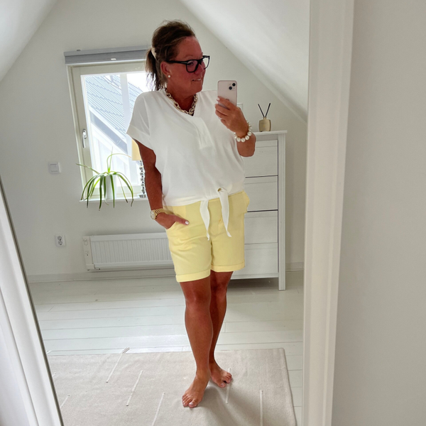 Magiska korta shorts gula