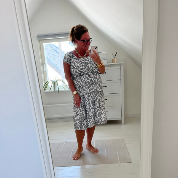 Sommarklänning med träknapp svart